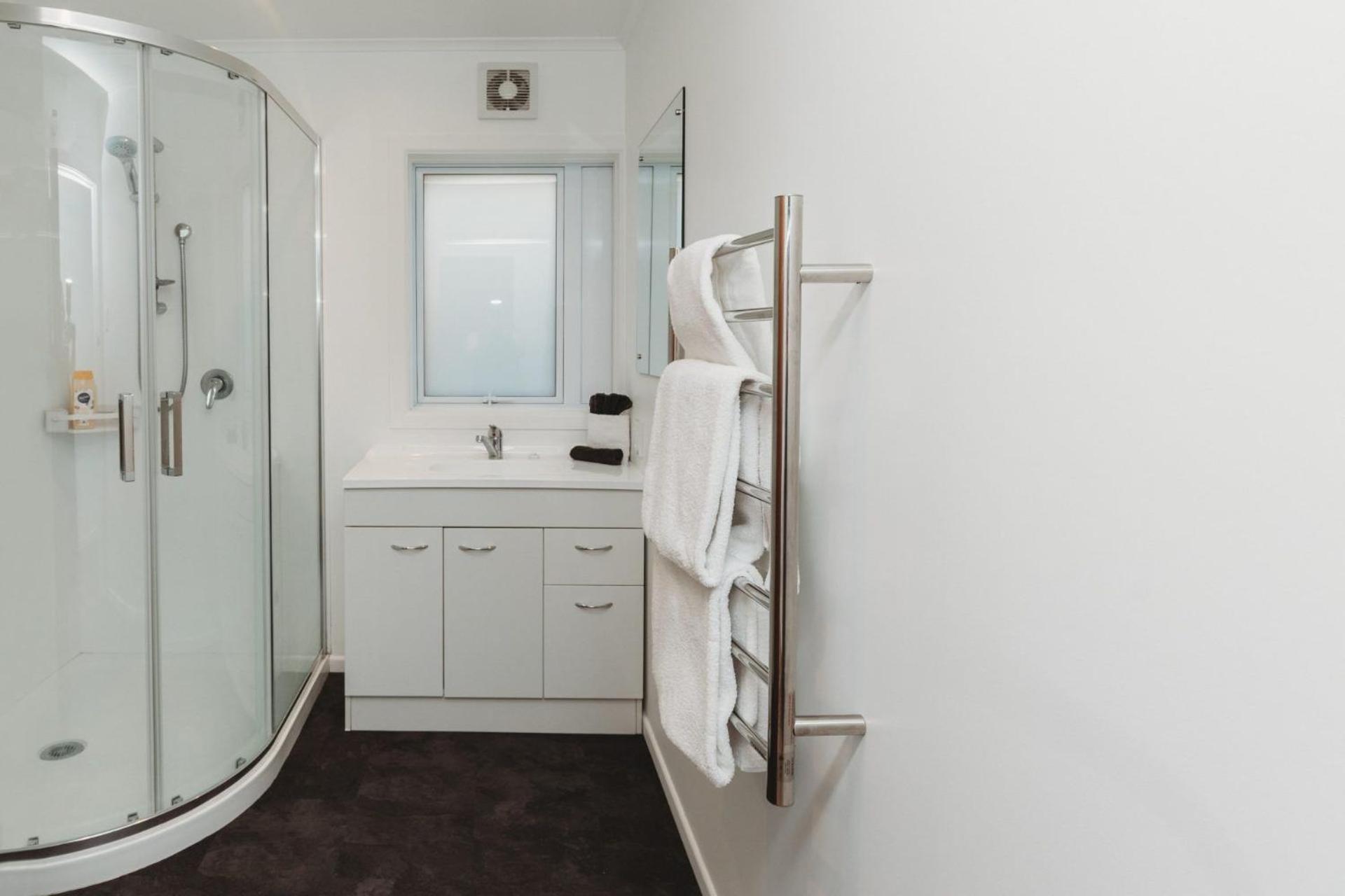 Wow On Wanaka Bay Apartment New Plymouth Exterior foto