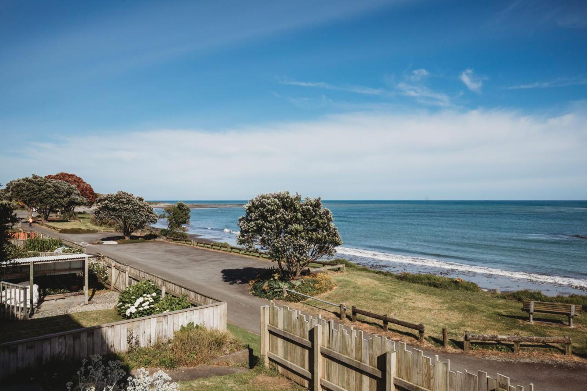 Wow On Wanaka Bay Apartment New Plymouth Exterior foto