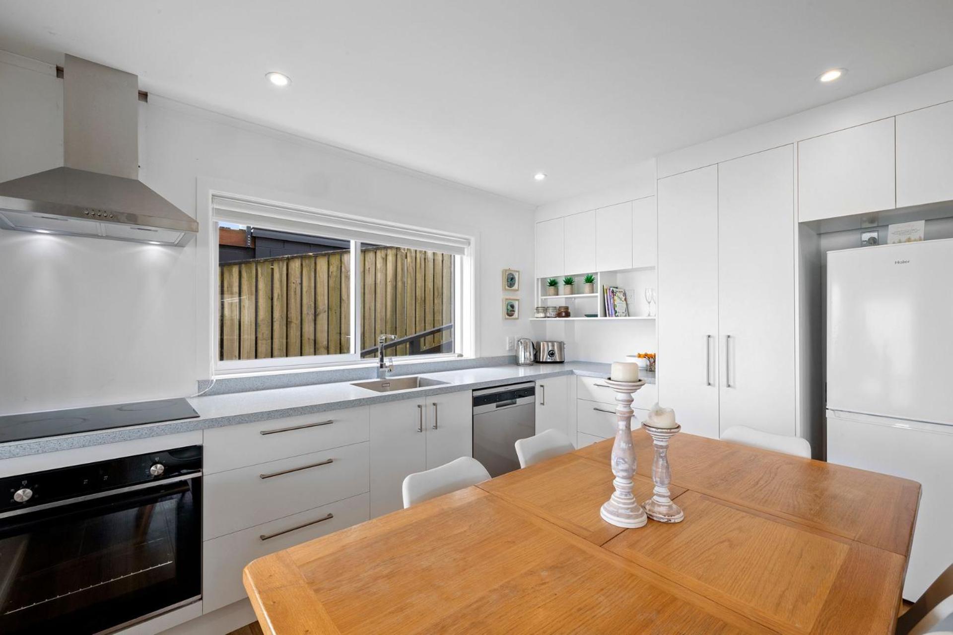 Wow On Wanaka Bay Apartment New Plymouth Exterior foto